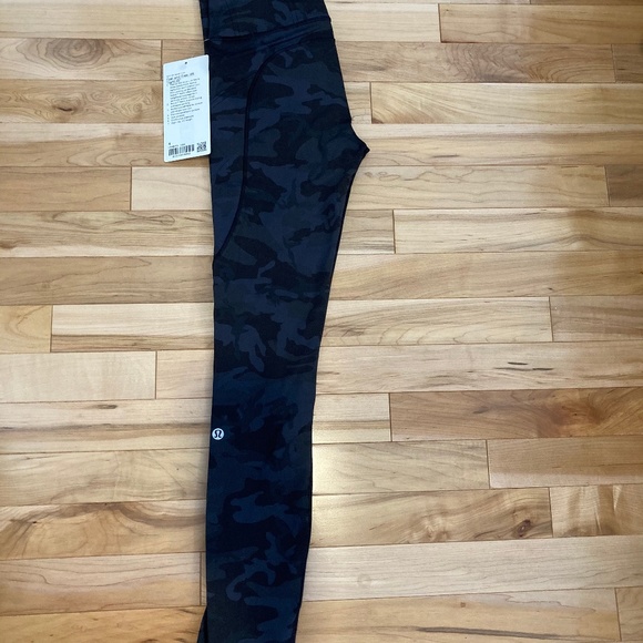 Lululemon Fast and Free HR Tight 25" - Picture 1 of 4